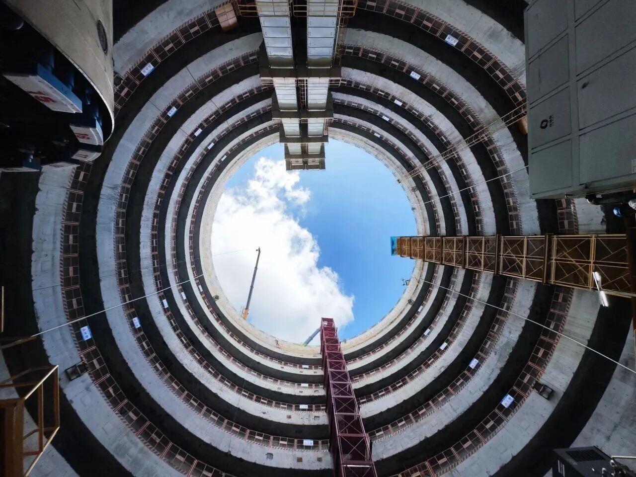 深圳這條城際鐵路，實現雙線洞通！